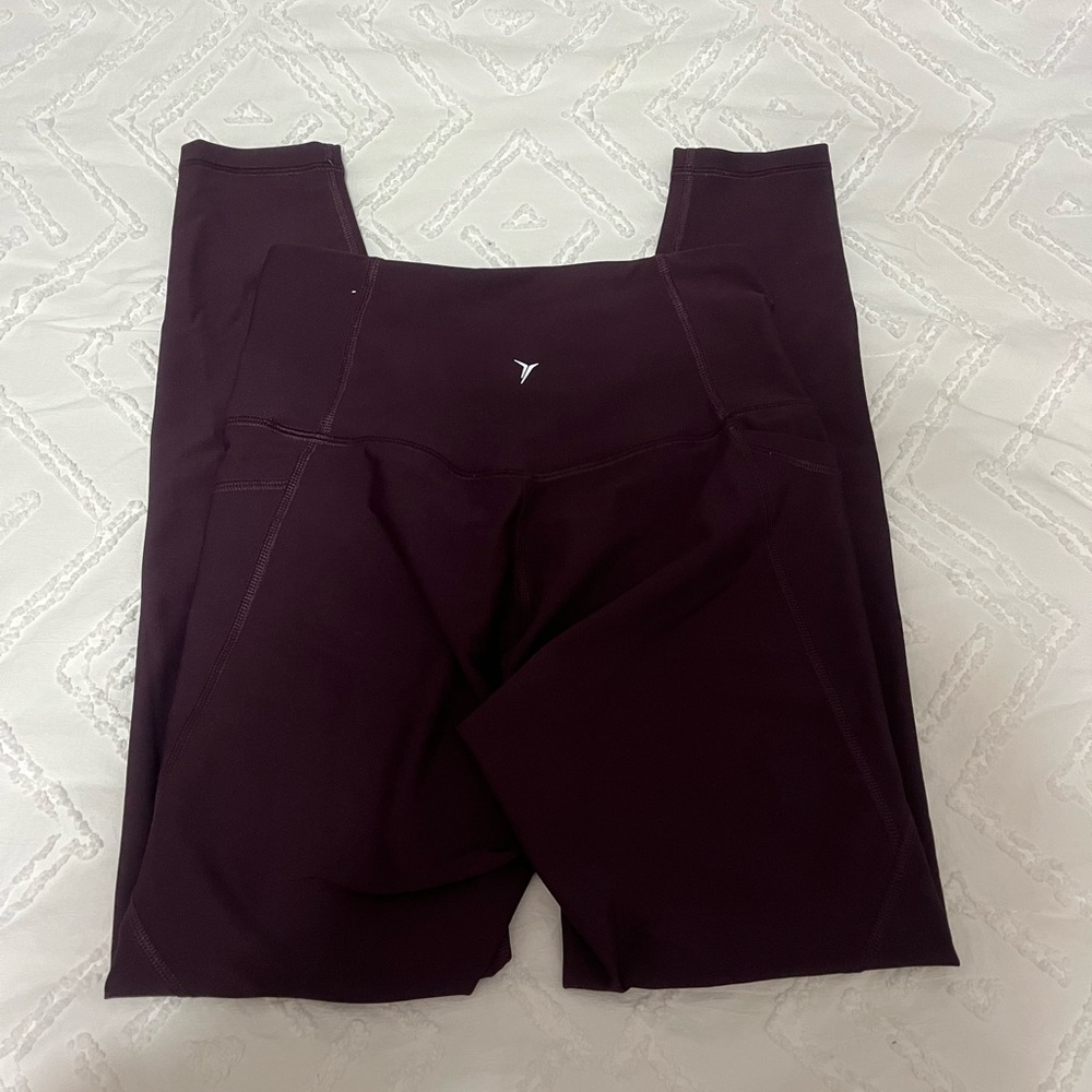 Old navy Elevate leggings (small)